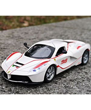 Метална кола Ferrari, С отварящи се врати, 1:32, Бяла, Без опаковка