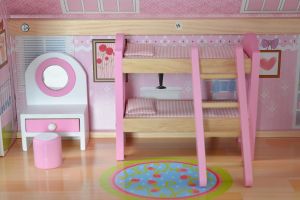Дървена къща за кукли Mila 4110