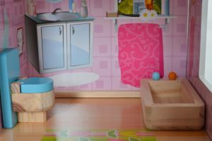 Дървена къща за кукли Mila 4110