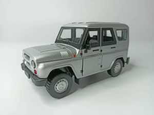 Метален джип Уаз, 1:18, С отварящи се врати, Сив ретро ван, Класически дизайн 