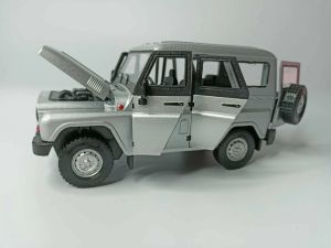 Метален джип Уаз, 1:18, С отварящи се врати, Сив ретро ван, Класически дизайн 