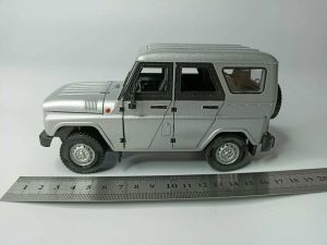 Метален джип Уаз, 1:18, С отварящи се врати, Сив ретро ван, Класически дизайн 