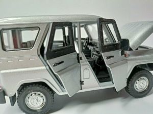 Метален джип Уаз, 1:18, С отварящи се врати, Сив ретро ван, Класически дизайн 
