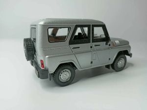Метален джип Уаз, 1:18, С отварящи се врати, Сив ретро ван, Класически дизайн 