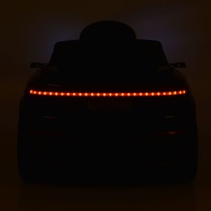 Акумулаторен джип Audi SQ8 e-tron бял