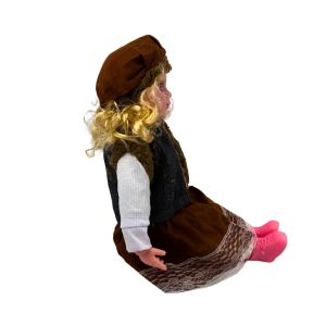 Кукла Мелиса – говори и пее на български език, кафяво облекло и жилетка