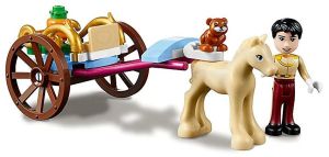 Конструктор – Приказният замък с кули и фигурки, 656 части