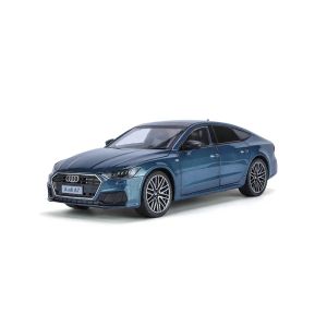 Метална кола Audi A7 1:24 – зелен металик с отварящи се елементи, Без опаковка