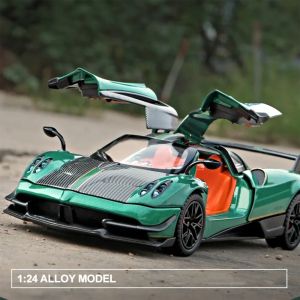 Метална кола Pagani Huayra BC 1:24 – зелен с ефект пушек, звук, светлини, без опаковка