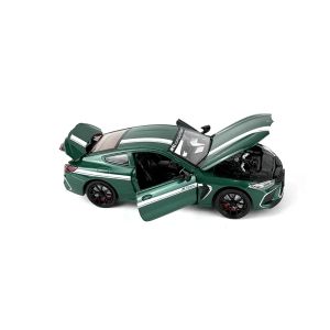 Метална кола BMW M8 Competition 1:24 – зелен със спортни линии, Без опаковка