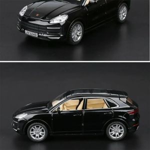 Метална кола Porsche Cayenne, 1:32, Черна, Без опаковка