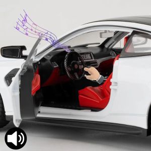 Метална кола BMW M4 Coupe, Бял, 1:24, Без опаковка