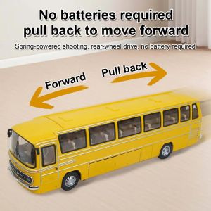 Метален автобус Mercedes-Benz O 302 1:24, Жълт, Без опаковка