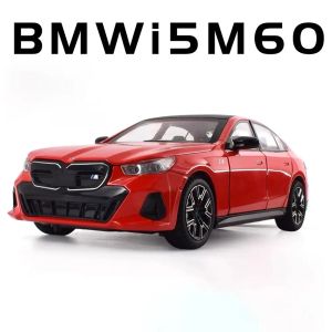 Метална кола BMW i5 M60 1:24, червена