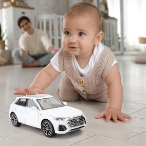 Метален автомобил Audi Q5, 1:24, Звук и светлини, Бял, Без индивидуална опаковка