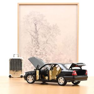 Метална кола Mercedes-Benz C36 AMG Norev 1:18, Obsidian Black Metallic, 1993