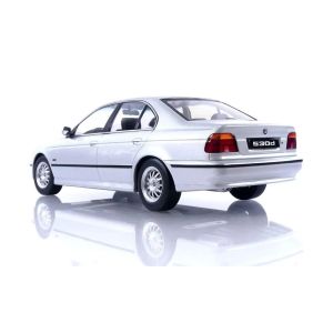 Метална кола BMW 530d E39 Sedan, 1995, KK Scale, 1:18, сребрист