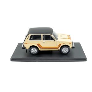 Метална кола Lada Niva 5000 1:24, бежова – White Box