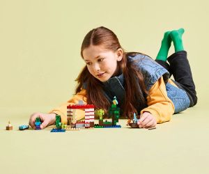 LEGO Minecraft TNT къща в джунглата, 287 части