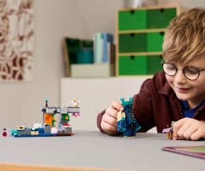 LEGO Minecraft 21274 – Среща с Пазача, 238 части