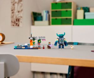 LEGO Minecraft 21274 – Среща с Пазача, 238 части