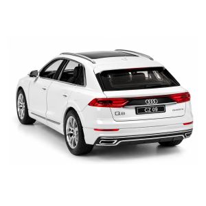 Метален джип Audi Q8, Със светлини и звуци, Бял, Без опаковка