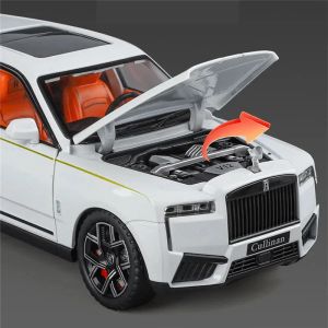 Метална кола Rolls-Royce Cullinan 1:24 – бяла, без опаковка