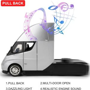 Метален камион Tesla Semi 1:24 със зарядна станция – сребрист