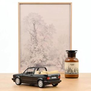 Метална кола Volkswagen Golf I Cabriolet 1992 1:18 – Norev